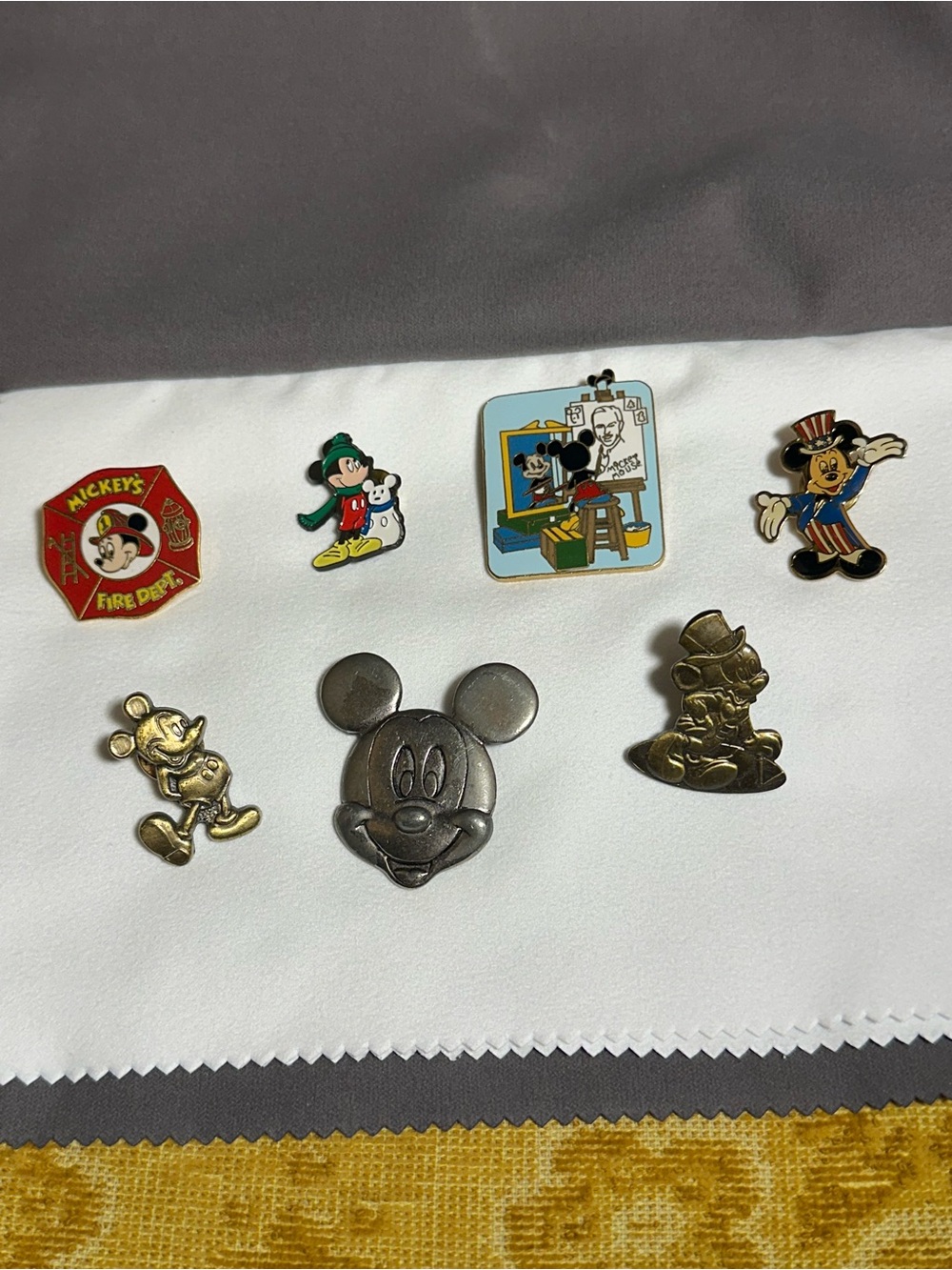 Disney Mickey Pins